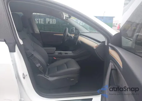 2024 Tesla Model Y Long Range Dual Motor All-Wheel Drive/Rwd from USA, damaged, VIN 7SAYGDED9RA331840